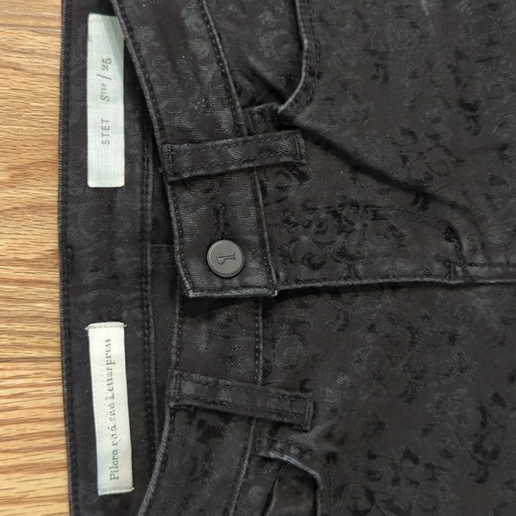 Pilcro and the Letterpress black paisley embossed Stet skinny stretch jeans, 25* - Picture 1 of 7